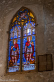 <center>L'abbaye Sainte-Marie-d'Arles-sur-Tech </center>Vitrail représentant Saint Abdon, à gauche, et Saint Sennen, à droite, avec deux lions à leurs pieds.