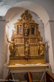 <center>Castelnou : L'église Sainte-Marie du Mercadal. </center>Saint Isidore, avec le soc d'une charrue, Vierge à l'Enfant couronnés, Saint Jacques. Au-dessus Saint Amand, patron de Castellnou.