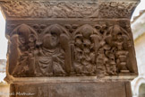 <center>Cathédrale Sainte-Eulalie-et-Sainte-Julie d'Elne</center>La circoncision, l'Enfant Jésus au milieu des docteurs, qui sont reconnaissables à leurs bonnets pointus et aux livres qu'ils tiennent