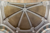 <center>La Basilique Cathédrale Sainte-Marie-Majeure</center>Première chapelle de droite.La voûte.