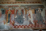 <center>Chapelle saint Antoine.</center>Saint Antoine est assis sur une large cathèdre surmontée d’un dais. Il tient dans sa main gauche le « Livre du savoir caché » et il est entouré (de gauche à droite) de sainte Catherine d'Alexandrie (effacée, 294-312), Saint Martin (316-397),  Bernard de Clairvaux (1090-1153) et sainte Brigitte de Suède (1303-1373), fille de Birger Persson, prince suédois. Mère de huit enfants dont Catherine de Suède, elle devient veuve en 1344. Après s'être retirée au monastère d'Alvastra, elle se fixe en 1349 à Rome où elle se consacre à des pèlerinages, une vie d'intense apostolat et de prière assidue. Renommée pour ses prophéties et ses révélations mystiques, elle est connue pour ses prises de position politiques et religieuses n'hésitant pas à donner ses avis aussi bien sur la gouvernance des États que de la papauté réfugiée à Avignon. Après un pèlerinage en Palestine, elle mourut à Rome le 23 juillet 1373. Canonisée dès 1391,  Jean-Paul II l'a proclamée en 1999 co-patronne de l'Europe avec sainte Catherine de Sienne et la philosophe Edith Stein, canonisée sous le nom de sainte Thérèse-Bénédicte de la Croix. Elle est patronne de la Suède et des pèlerins.