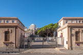 <center>Caserne Audéoud.</center>La caserne Audéoud est la base de défense Marseille-Aubagne :elle accueille 10 organismes, et est la base de soutien des 3 corps d'armée. Son territoire de compétence s'étend sur la région Sud et une partie de la région Occitanie. Elle porte le nom du Général René Audéoud, officier et explorateur français, et occupe 2,3 hectares sur l’ancien domaine de la vieille infirmerie des Catalans.