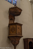 <center>La collégiale Saint-Sauveur. </center>La chaire, de Serres Etienne (menuisier), date de 1848. On y accède par un escalier extérieur à la nef.