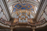 <center>Castres. Église Notre-Dame-de-la-Platé.</center>L'orgue, dû au sculpteur Chabbert, ajouté en 1764, a été restauré dans les années 1980 par l'entreprise Kern.