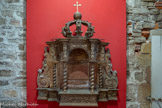 <center>Cordes-sur-ciel. Musée Charles Portal.</center>CIBORIUM du XVIIème.
Ciborium provenant de la chapelle Saint-Jean de Mordagne (dite chapelle des pestiférés) à 1km au sud de Cordes.
Cette chapelle est avérée en 1224. Par certains aspects de son architecture, angles de murs arrondis et arc outrepassée à l'intérieur, elle serait plus ancienne.
Deux intéressantes peintures murales se trouvent dans l'intrados des fenêtres du chœur de la chapelle Saint-Jean. La datation de ces peintures n'est pas établie avec certitude.