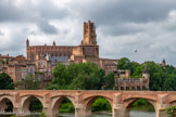 <center>Albi</center>Le pont Vieux, le palais de la Berbie., la cathédrale.