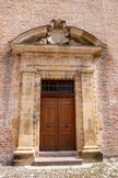 <center>Le palais de la Berbie.</center>Bernard de Combret. (1254-1271)
Cet évêque va terminer les travaux de son prédécesseur en donnant au palais son aspect de citadelle : il relie entre eux les anciens bâtiments. L’évêque craint pour sa sécurité à cause du pouvoir royal qui soutient les revendications d’Albi et à cause des révoltes populaires, les murailles sont donc beaucoup plus sophistiquées du côté de la Ville, principal adversaire de l’évêque, que du côté Tarn, « rempart » naturel. Par ailleurs, afin d’éviter tout risque d’incendie, il réalise le couvrement en voûte d’ogives de toutes les salles de la forteresse.
