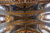 <center>La cathédrale Sainte-Cécile</center>La voûte est éclairée par les grandes baies des tribunes.