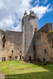 <center>Najac : Forteresse Royale. </center>Le DONJON est bâti sans fondations, mais sur une base pleine de 11m de diamètre pour 7m de hauteur. Les murs ont 2 m 40 d'épaisseur.