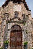 <center>Penne  </center>Eglise Sainte-Catherine. Cadran solaire (fin XVIIe) indiquant le rituel des heures liturgiques de l'église dédiée à Sainte Catherine d'Alexandrie, patronne des mariniers et bateleurs. Cadran orné d'uen couronne. Restauré en mars 2022 par M. BENOIT Didier, gnomoniste à Carmaux. Au-dessus de la porte, la date de 1849.