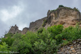 <center>Penne  </center>Le château est bâti sur une crête aigüe longue de 150 m sur une vingtaine de mètres de large, réduite par endroits à 8 m