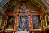 <center>Gaillac</center>L’église Saint-Pierre. Retable de St Pierre.  il se compose de trois compartiments délimités par deux panneaux en guise de pilastres, ornés de nombreux motifs, et par deux colonnes torses pamprées aux extrémités. Au centre, on trouve une niche rectangulaire avec une statue de la Vierge à l’Enfant sous un arc en plein cintre. Dans les compartiments latéraux, sont présentes deux toiles signées et datées « Marini 1811 » : La sainte famille et Miracle du tablier de sainte Germaine de Pibrac.
