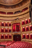 <center>L’opéra de Nice.</center>L'entrée de la salle et la loge royale. L'opéra de Nice a connu deux créations mondiales, La prise de Troie de Berlioz en 1890 et Marie-Madeleine de Massenet en 1903, ainsi que de nombreuses créations françaises, notamment Eugène Oneguine de Tchaïkovski en 1895, L'or du Rhin de R. Wagner en 1902 ou encore Manon Lescaut de G. Puccini en 1906. L’opéra est encore aujourd'hui au centre de la via culturelle niçoise.