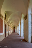 <center>Sorèze</center>Cour des Collets Rouges. Elle est dotée d'une galerie à arcades dans l'esprit de l'architecture mauriste du 17eme siècle, décorée de fresques allégoriques réalisées par les élèves et leurs professeurs de peinture.