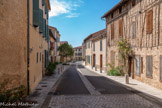 <center>Sorèze</center>L’ancienne rue des teinturiers, aujourd’hui rue de Puyvert, rappelle l’industrie manufacturière de Sorèze : teinture et fabrication des étoffes de laine. Au XVIIe siècle, des familles protestantes, dont les Leignes, y avaient installé leurs ateliers et leurs demeures.