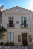 <center>Sorèze</center>La Maison Commune, construite en 1702, abritait les réunions des consuls, puis celles du Conseil municipal avant le transfert de la mairie su, les allées du Ravelin. La grande horloge de la façade est l'œuvre d'un horloger de Revel.