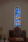 <center>Sorèze</center>L’église paroissiale. Vitrail, œuvre de l’ATELIER DU VITRAIL de Jean-Claude et Cécile Izard.