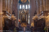 <center>Basilique Saint-Sernin de Toulouse</center>Ensemble du tombeau de saint Saturnin. Une importante campagne de peinture permut de recouvrir le chœur et la première partie de la nef, dévolue aux chanoines, d'un décor de pierres colorées, semblable à celui qu'on trouve à la même époque dans l'église des Jacobins.