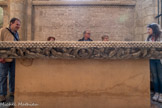 <center>Basilique Saint-Sernin de Toulouse</center>Copie en résine de l'autel original. Sur cette face en biseau, on voit le Christ en majesté, entourés d'anges adorateurs.