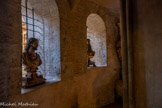 <center>Basilique Saint-Sernin de Toulouse</center>Les cryptes actuelles, gothiques, sont le résultat des modifications du XIIIe siècle lorsque le tombeau de Saturnin fut placé sur la tribune.
Dans ces cryptes, on observe d’autres reliques ainsi qu’une partie du trésor de Saint-Sernin dans les vitrines. Le déambulatoire est décoré d'éléments liturgiques baroques notamment de bustes reliquaire, ici celui de Aciscle de Cordoue de 1735.