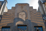 <center>Toulouse</center>Rue d'Alsace-Lorraine. Une figure de femme drapée, le visage entouré de rayons lumineux dans lesquels s'inscrivent les différentes rubriques du journal, et surmontée d'un soleil et de nuages. Rubriques, à gauche, de haut en bas : Echos ; Modes ; Politique ; Littérature ; Tourisme ; Imprimerie ; TSF TPSF. A droite : Sports ; Commerce ; Industrie ;Agriculture ; Informations ; Sciences.