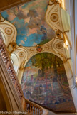<center>Le Capitole.</center>La pièce maîtresse du grand escalier, est « La fête des Jeux floraux ». Grand peintre d'histoire, auteur de nombreux décors pour des édifices publics mais aussi d'illustrations d'ouvrages historiques, Jean-Paul Laurens recrée ici la première cérémonie des Jeux Floraux en 1324. Les sept troubadours qui ont fondé le concours de poésie écoutent Arnaud Vidal qui, le premier, reçut la récompense de la Violette d'Or. Son fils, Paul-Albert Laurens, réalise le « Couronnement de Clémence Isaure » au plafond