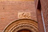 <center>Hôtel de Bernuy</center>Le phylactère gravé de la devise de Jean de Bernuy : Si Deus pro nobis.