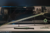 <center>Musée Saint-Raymond</center>Ancêtre d'Excalibur 1. Épée
Toulouse, chaussée du Bazacle (Garonne).
Vers 900-800 avant notre ère. 
Arme à double tranchant, l'épée est une innovation de l’âge du Bronze : cet alliage permet la production de longues lames impossibles à obtenir avec d’autres matériaux. D’autres armes (poignards, pointes de lance) ont été découvertes dans la Garonne, au niveau de gués permettant de traverser le fleuve
Bronze attitude.
2. Poignard, rasoir, épingle et instrument de toilette. Toulouse, ancienne caserne Niel. Bronze. Vers 800-600 avant notre ère. (n°3 à 6)
Les objets accompagnaient la sépulture d’un adolescent inhumé en pleine terre dans la zone funéraire qui se développe à Toulouse à la fin de l'âge du Bronze (quartier Saint-Roch/Empalot). La richesse de ce dépôt suggère que cet individu occupait une place particulière au sein de sa communauté.