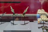 <center>Musée Saint-Raymond</center>Paire de fibules en alliage de cuivre doré, grenat ou verre. Fin du Ve - début du VIe siècle.
Monteils (Tarn-et-Garonne).
