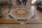 <center>Bibliothèque Municipale</center>On peut admirer au sol un parterre en mosaïque tout à fait admirable et témoin du style Art Déco.