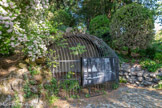 <center>Jardin des Plantes </center>Des cages abritant des fauves (1891, architectes Delclaux et Galinier).
