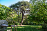 <center>Jardin Royal.</center>Créé par Louis de Mondran en 1754, le jardin Royal fut le premier jardin public de Toulouse. Comme le Grand-Rond, il fut aménagé en jardin à l'anglaise entre 1861 et 1863. Il couvre une surface de 1,7 hectare.