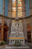 <center>Cathédrale Saint-Étienne </center>Chapelle Notre-Dame des Anges. Elle fut en grande partie élevée sous l’épiscopat du cardinal Jean d’Orléans (1503-1532) et depuis lors toujours dédiée à la Vierge, comme en témoigne sa clef de voûte la représentant debout, tenant l’Enfant et entourée d’anges Le retable en bois doré représentant l’Assomption a été détruit. La chapelle a été restaurée de 1872 à 1873 sous la direction de l'architecte Edmond Chambert.
