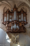 <center>Cathédrale Saint-Étienne </center>L’orgue de la Cathédrale Saint-Étienne est remarquable par son emplacement « en nid d’hirondelle », suspendu à 20 m de hauteur et son buffet début XVIIe, (le plus ancien à Toulouse) classé monument historique. L'orgue initial date de 1612. Les boiseries sont d'Antoine Lefèbvre 1612 ; augmenté en 1677 par Jean de Joyeuse, puis en 1738 par Pierre de Montbrun ; restauration en 1761 Jean-François L'Epine, et Jean-Baptiste Micot en 1772, Grégoire Rabiny 1787.