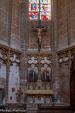 <center>Cathédrale Saint-Étienne </center>La chapelle Saint-Augustin. Dédiée initialement à sainte Catherine dont l'image est sur la clef de voûte de la chapelle. On la retrouve au-dessous de l'Annonciation sur le vitrail avec la palme du martyre et l'image de la roue de son supplice.