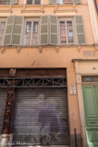 <center>La rue des Filatiers</center>Maison de l’Affaire Calas. Le rez-de-chaussée se compose d'une grande ouverture de boutique et d'une porte latérale.
