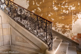 <center>La rue Croix-Baragnon.</center>Hôtel d'Andrieu de Montcalvel. Rampe d'escalier de Bernard Ortet (XVIIIème siècle).