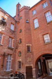 <center>Musée des arts précieux Paul-Dupuy</center>Cour intérieure.