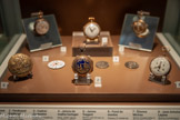 <center>Musée des arts précieux Paul-Dupuy</center>2. - Ferdinand Berthoud
Montre en or. Paris vers 1780. <br>
6 - Fond de montre. France, 2ème moitié du XVIII siècle
<br> 8 - Jean-Antoine Lépine. Montra à complications. Paris, France, vers 1780.
