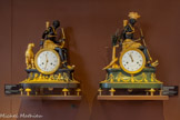 <center>Musée des arts précieux Paul-Dupuy</center>A droite, Armingaud (horloger) d’après Jean-Simon Deverberie
Pendule l’Amérique. Paris, vers 1805. <br>A gauche, D’après Jean-Simon Deverberie Pendule l’Afrique Paris, France, 1799