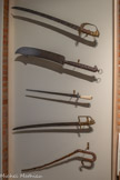 <center>Musée des arts précieux Paul-Dupuy</center>1 – Sabre Fin du XVIIIe siècle Bronze et acier.
2 - Celar (fabricant) Damas à décolle. 3ème quart du XVIIIe siècle Fer.
3 - Couteau de chasse. XVIIIe siècle. Acier, ivoire et argent.
4-Sabre. Fin du XVIIIe siècle. Cuivre.
5 – Canne. France, 1er moitié du XXe siècle