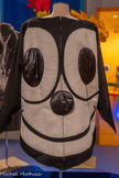 <center>Musée des Abattoirs</center>Félix le chat
Automne-Hiver 1986-1987
Veste en découpages et applications de draps de laine et vinyle Archives Jean-Charles de Castelbajac.