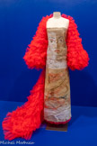 <center>Musée des Abattoirs</center>Jean-Charles de Casbelbqjac
Anh Duong (France, 1960)
Robe-tableau : Penser contre soi ou l’envers d’un jardin
Automne-Hiver 2000-2001
Collection 
