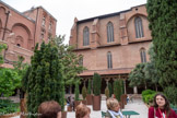 <center>Musée des Augustins</center>Le 30 décembre 1792, le citoyen François Bertrand, professeur de peinture à l'Académie royale de peinture, sculpture et architecture de Toulouse et à son école spéciale, a proposé au cours d'une réunion de cette Académie la création d'un musée rassemblant toutes les œuvres les plus précieuses se trouvant dans le département de Haute-Garonne et des départements voisins. C'est l'église des Cordeliers qui est d'abord désignée pour recevoir ces œuvres, mais jugée trop isolée et éloignée, c'est finalement l'église des Augustins qui est choisie. Le musée d'art de Toulouse est ouvert le 27 août 1795, ce qui en fait l'un des plus anciens musées de France, très peu de temps après le Louvre. En 1804, le musée et l’École des arts s'installent dans l'aile Est du petit cloître Renaissance. En 1823, l'architecte Jacques-Pascal Virebent propose de démolir les cloisons séparant la sacristie, la chapelle Notre-Dame-de-Pitié et la salle capitulaire pour en faire une galerie unique.