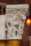 <center>Musée des Augustins</center>TAILLOIR ORNÉ D'UN RINCEAU
Calcaire:
HISTOIRE DE SAINT JEAN BAPTISTE ET SALOMÉ
Chapiteau engagé de colonnes jumelles. Calcaire 
Danse de Salomé devant Hérode sur son trône.