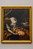 <center>Musée des Augustins</center>Antoine Rivalz
(Toulouse, 1667 -Toulouse, 1735)
La Mort de Cléopâtre.
1700-1715
Huie sur toile
Achat avec l’aide du Fonds Régional d*Acquisition pour les Musées de France Midi-Pyrénées, 1988. <br>
Le tableau peint par Antoine Rivalz apparaît comme particulièrement fin et savant : le noircissement progressif des mains de la reine d’Égypte signifie le triomphe de la mort sur la vie, dans une représentation nourrie par de subtiles références antiques. D’une beauté intense et poignante, ce portrait est considéré comme l’un des chefs-d’œuvre du peintre. Il n’adopte pourtant pas un point de vue original sur Cléopâtre, sensuelle et désirable jusque dans la mort.