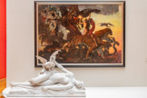 <center>Musée des Augustins</center>Eugène Thivíer
(París, 1845 - París, 1920)
Cauchemar
1894
Marbre
Modo d'acquisition Inconnu, 1931. <br>
La femme alanguie, offerte aux regards sans pudeur, est un motif récurrent dans la sculpture du 19* siècle, auquel l’utilisation du marbre donne une volupté particulièrement désirable. Cette sculpture se singularise par l’association de la jeune femme à une créature monstrueuse, qui personnifie ses terreurs nocturnes. Le thème du rêve est surtout prétexte à mettre en scène un abandon sensuel et ambigu, dans la veine d’un érotisme morbide particulièrement prisé par les artistes symbolistes de la fin de siècle. <br> Henri Martin
(Toulouse, 1860 - Labastkje-du-Vert, 1943)
La Course à l’abîme
1882
Huile sur toile
Achat avec l’aide du Fonds Régional d’Acquisition pour les Musées de France Occitanie, 2024. <br>
Ce tableau est une découverte majeure pour comprendre les premières ambitions d’Henri Martin, la puissance de ses recherches esthétiques et de ses questionnements intimes. Jeune artiste encore en devenir, il se représente au cœur de cette scène tempétueuse aux accents symbolistes. Restée dans son atelier, l’œuvre révèle aussi ses premières expériences divisionnistes, comme en attestent les touches courtes et lumineuses de l’arrière-plan. Henri Martin garde toute sa vie cette grande toile ambitieuse et intime, qui nous livre de lui une image inédite, intrigante et profondément émouvante.