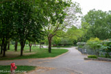 <center>Le jardin Compans-Caffarelli</center>Il a été créé en 1980 à l'initiative du maire Pierre Baudis et fait partie d'une opération d'urbanisme globale visant à remplacer le site des casernes de Compans-Cafferelli, abandonnées par l'armée.