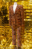 <center>Musée des Abattoirs</center>Another Brick in the Wall
Automne-Hiver 2000-2001
Collection 