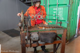 <center>La Halle de La Machine</center>Le Xylo à coudre. Xylophone mécanique, de La Symphonie Mévcanique. Machine à coudre, bois.